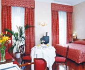 poza Ambasciatori Palace Hotel 3