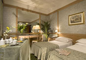 poza Hotel Beverly Hills 2