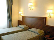 poza Hotel Embassy 1