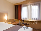 poza Hotel Ibis Heroes Square 1