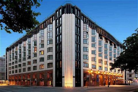 Hotel Hilton Vienna Plaza 5 stele, Viena, Austria