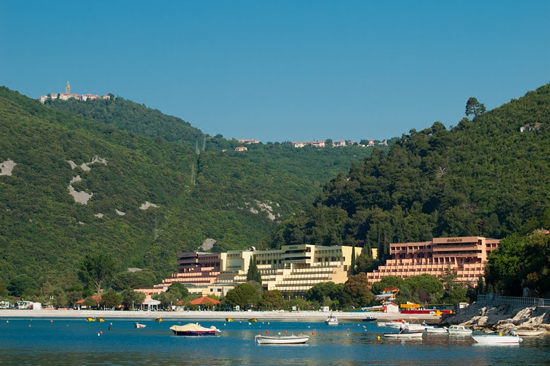 Hotel Resort Mimosa Hedera Narcis 3 stele, Rabac, Croatia