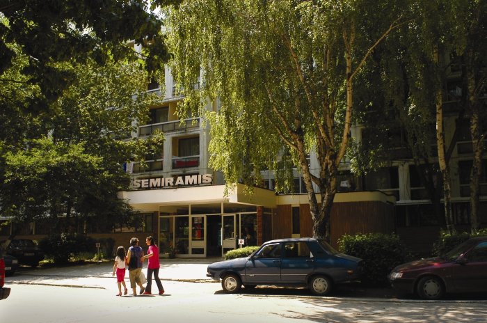 Hotel Semiramis 2 stele, Saturn, Romania